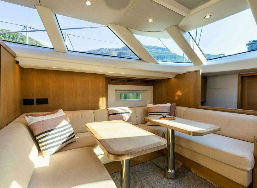 CHAMPAGNE HIPPY 85ft Oyster Yachts Yacht For Sale CHAMPAGNE HIPPY 85ft Oyster Yachts Yacht For Sale