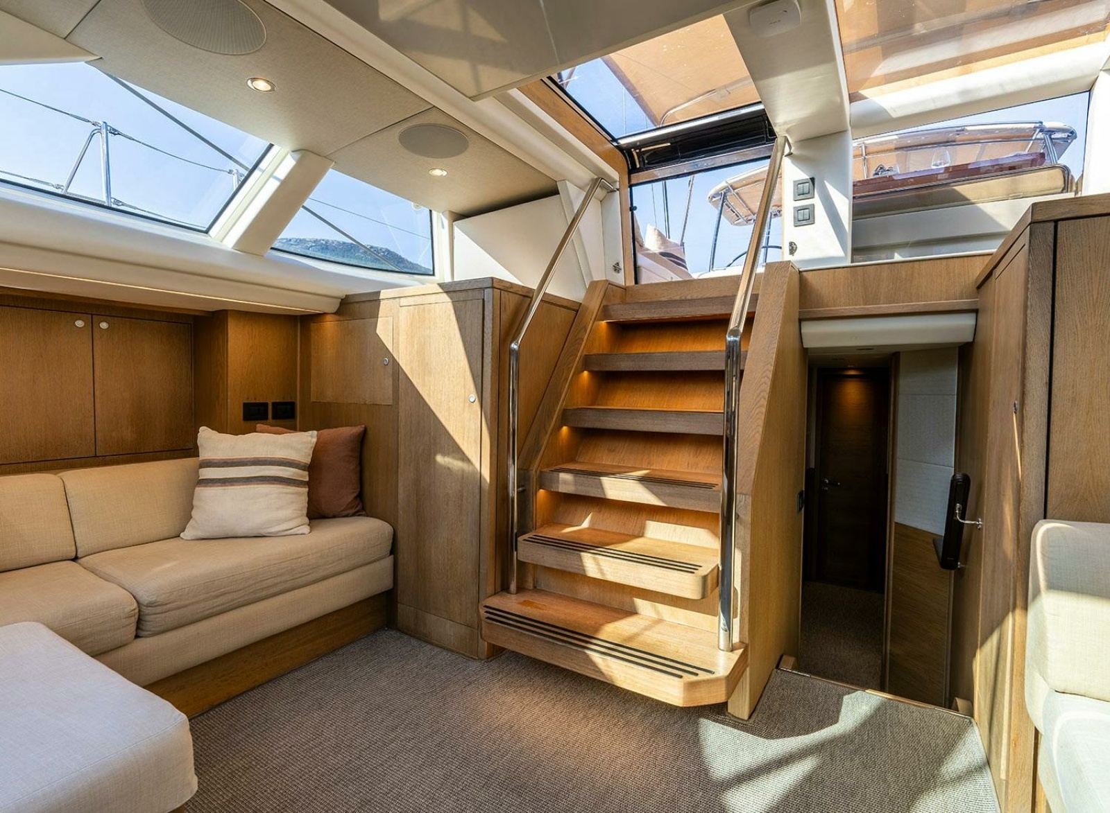 CHAMPAGNE HIPPY 85ft Oyster Yachts Yacht For Sale