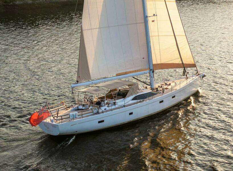 2014 Oyster Yachts Oyster 825