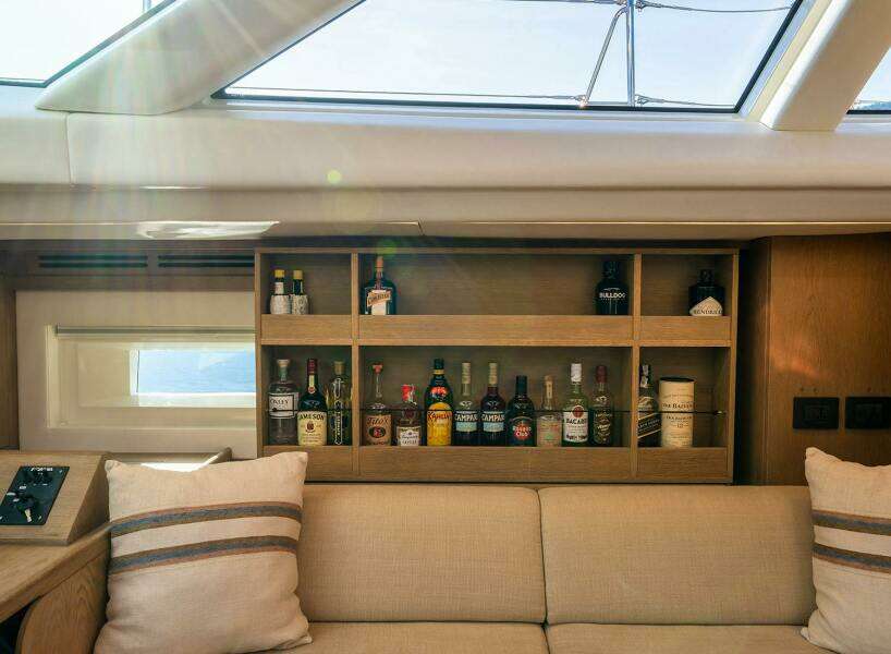 CHAMPAGNE HIPPY 85ft Oyster Yachts Yacht For Sale CHAMPAGNE HIPPY 85ft Oyster Yachts Yacht For Sale