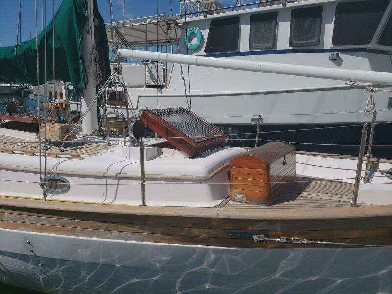 38ft Hans Christian Yacht For Sale