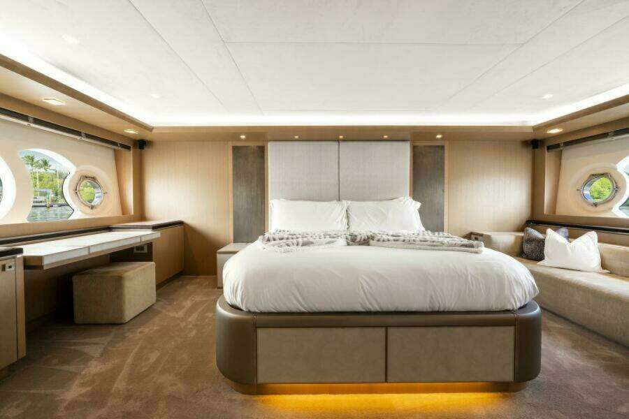 Never Say Never 86ft Monte Carlo Yachts Yacht For Sale