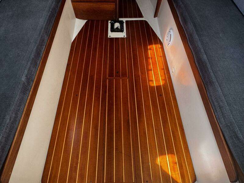 Polar Express 35ft Tartan Yacht For Sale