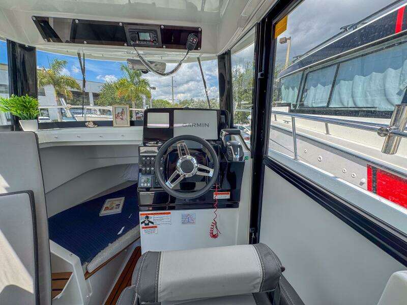 26ft Jeanneau Yacht For Sale
