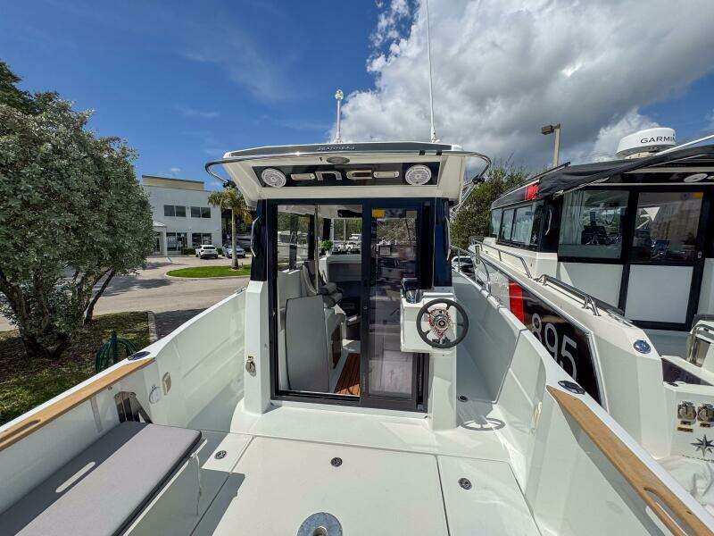 26ft Jeanneau Yacht For Sale