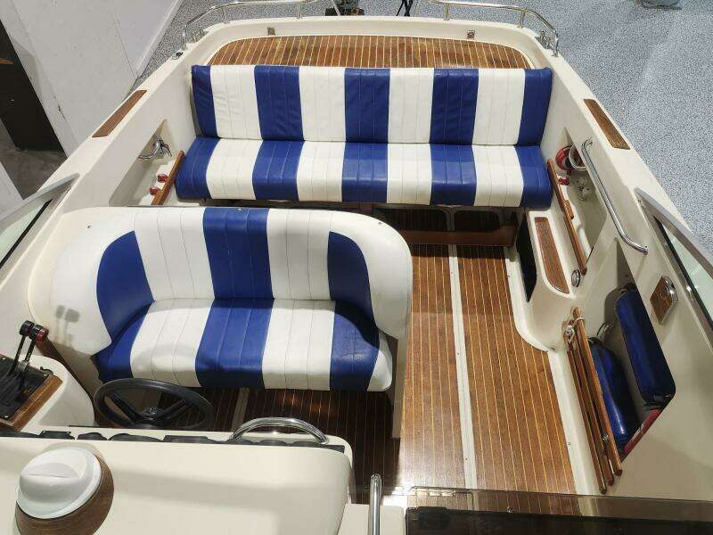 29ft Kavalk Yacht For Sale