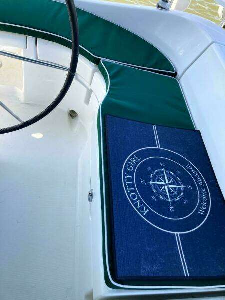 Knotty Girl 35ft Beneteau Yacht For Sale