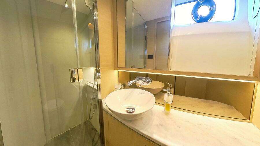 ABOVE DECK 60ft Princess Yacht For Sale