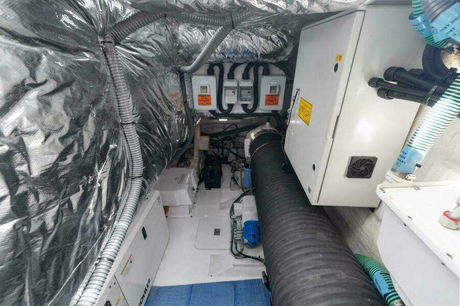 ABOVE DECK 60ft Princess Yacht For Sale