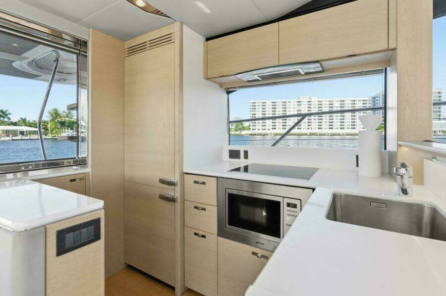 ABOVE DECK 60ft Princess Yacht For Sale