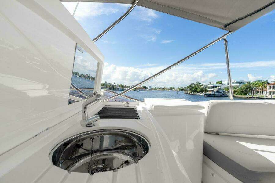 ABOVE DECK 60ft Princess Yacht For Sale
