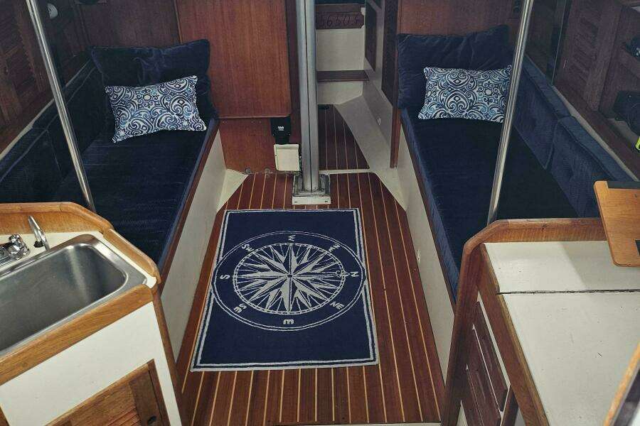 Bluefin 35ft Thomas Yacht For Sale