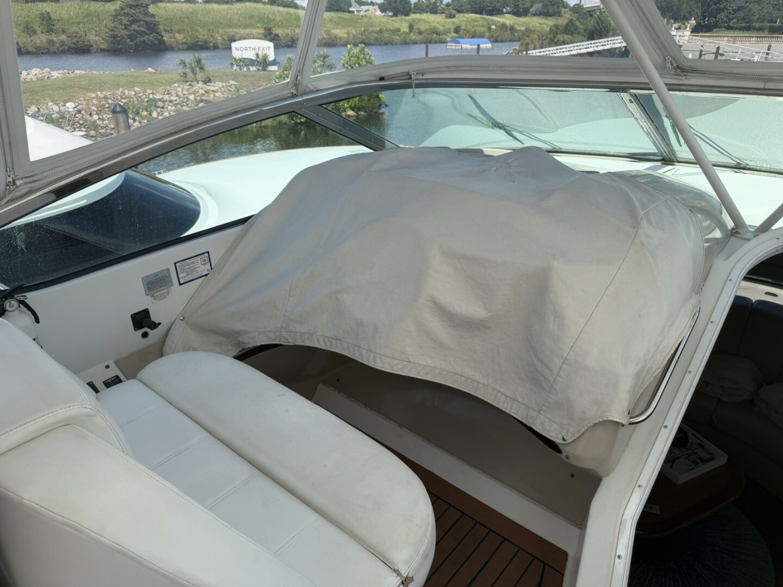 2006 Carver 56 VOYAGER