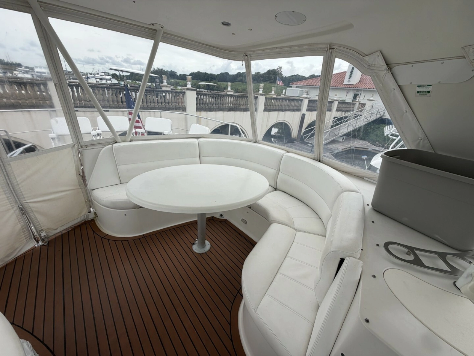 2006 Carver 56 VOYAGER