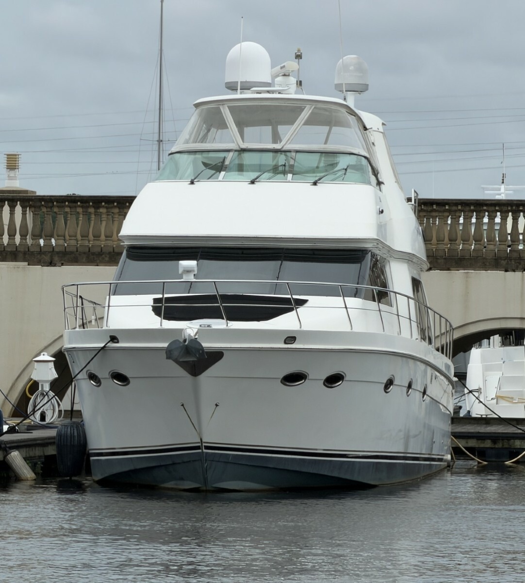 2006 Carver 56 VOYAGER