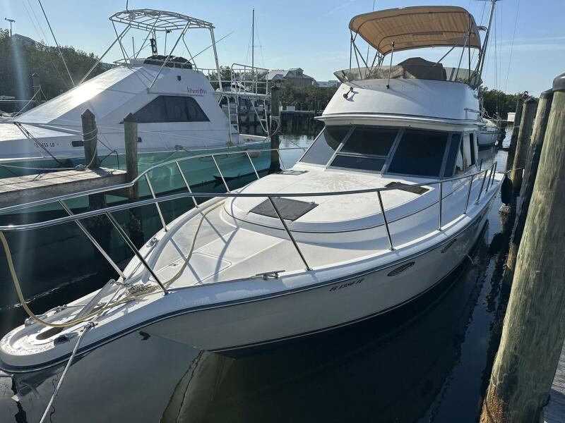photo of 31' Tiara Yachts 3100 Convertible 1989