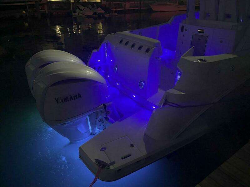 33ft Regal Yacht For Sale
