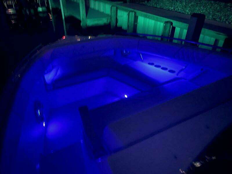 33ft Regal Yacht For Sale