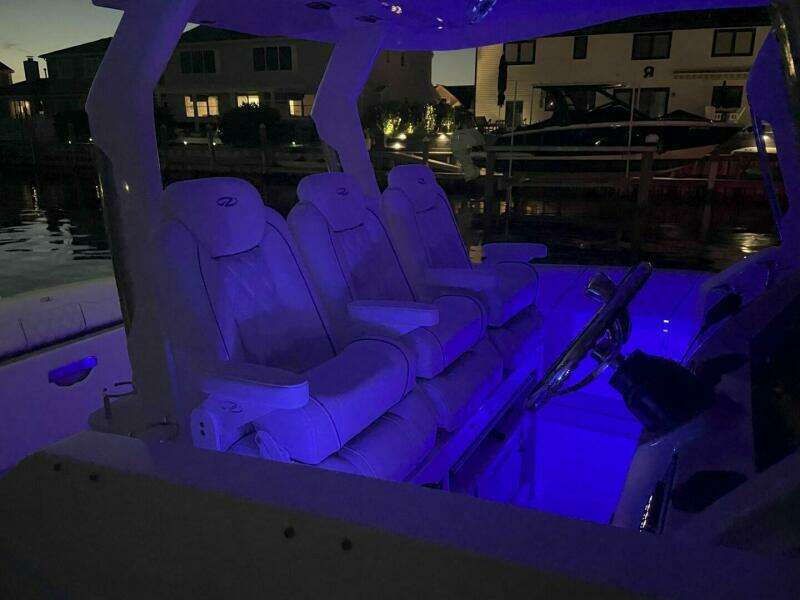 33ft Regal Yacht For Sale