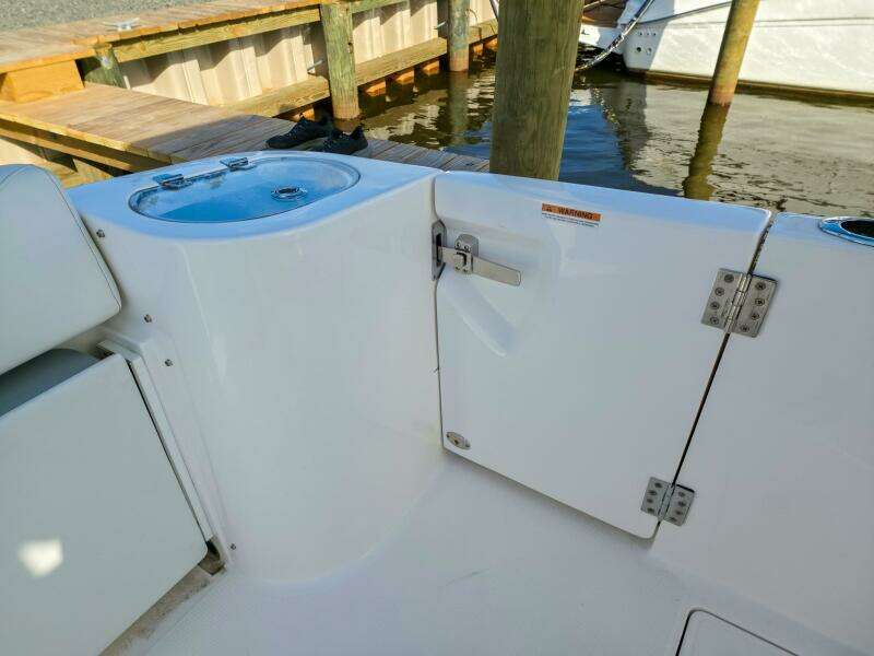 33ft Regal Yacht For Sale