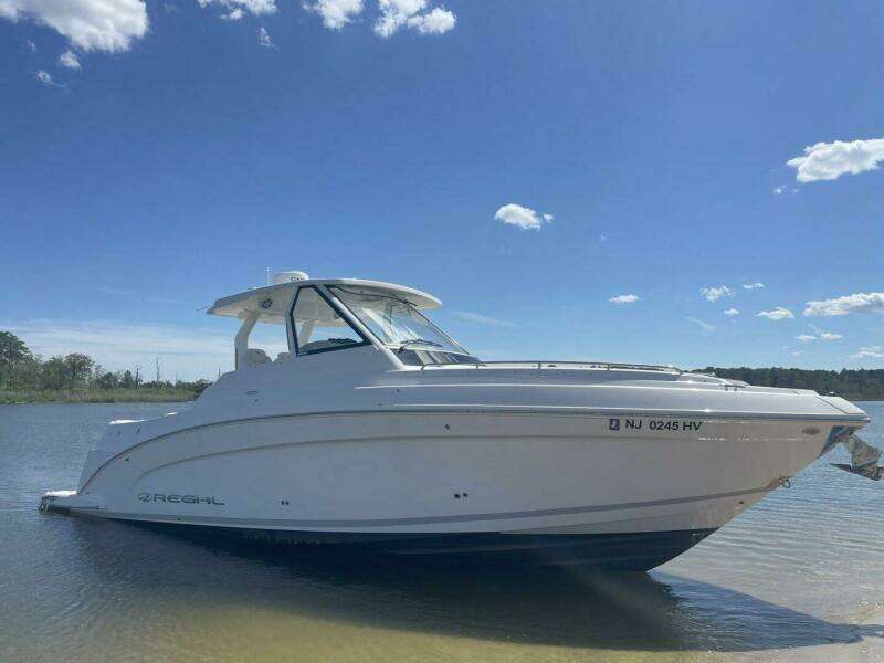 33ft Regal Yacht For Sale