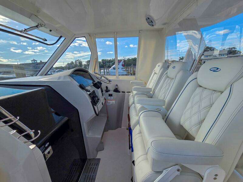 33ft Regal Yacht For Sale