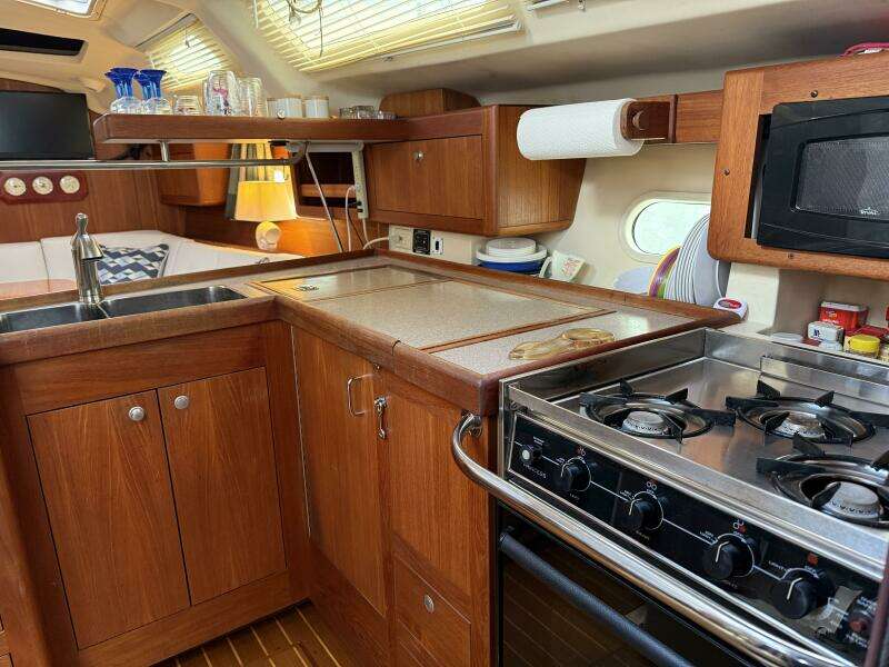 Dream Catcher 40ft Hunter Yacht For Sale