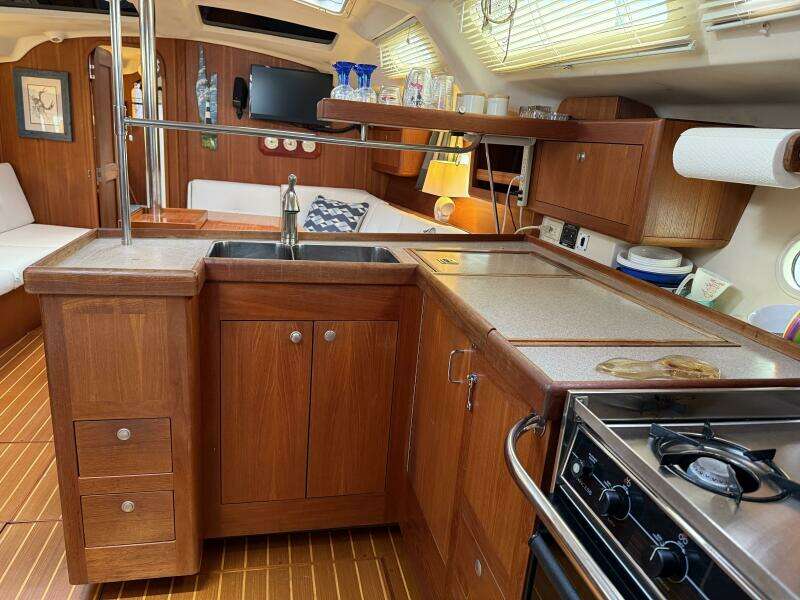 Dream Catcher 40ft Hunter Yacht For Sale