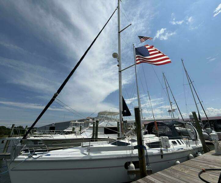Dream Catcher 40ft Hunter Yacht For Sale