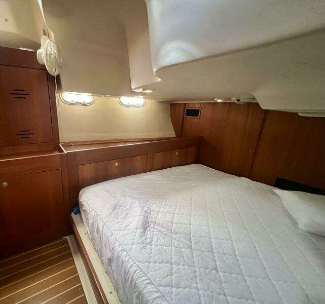 Dream Catcher 40ft Hunter Yacht For Sale