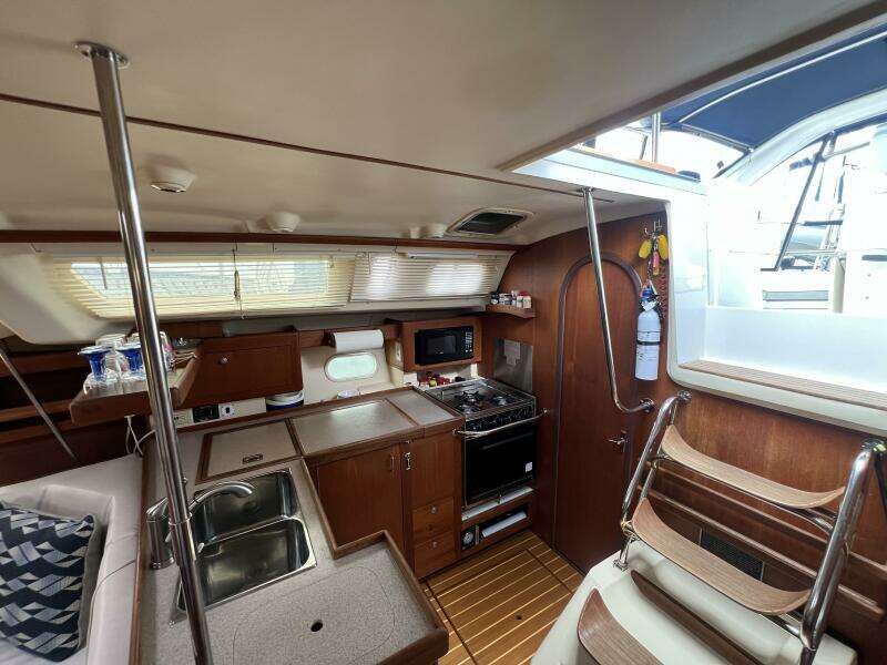 Dream Catcher 40ft Hunter Yacht For Sale