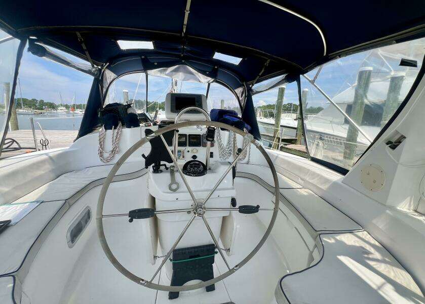Dream Catcher 40ft Hunter Yacht For Sale