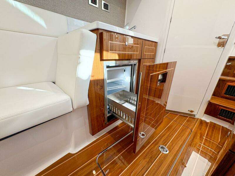 48ft HCB Yacht For Sale
