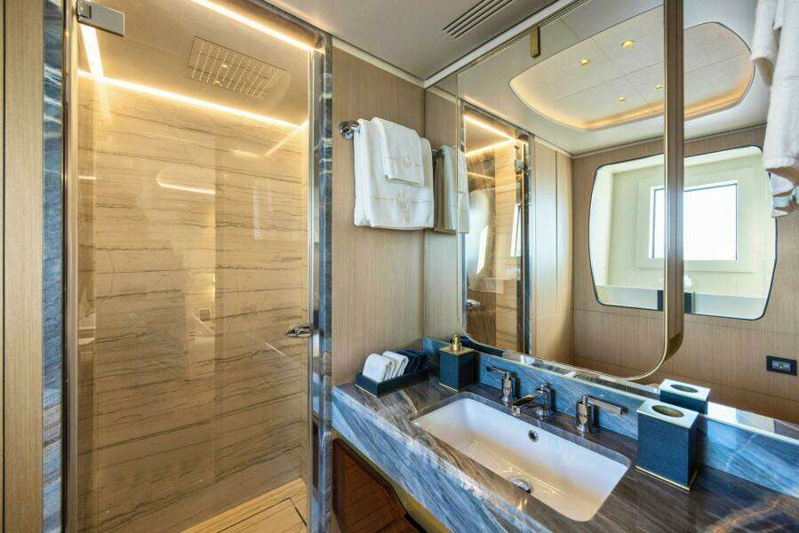 BELLA VITA 116ft Benetti Yacht For Sale