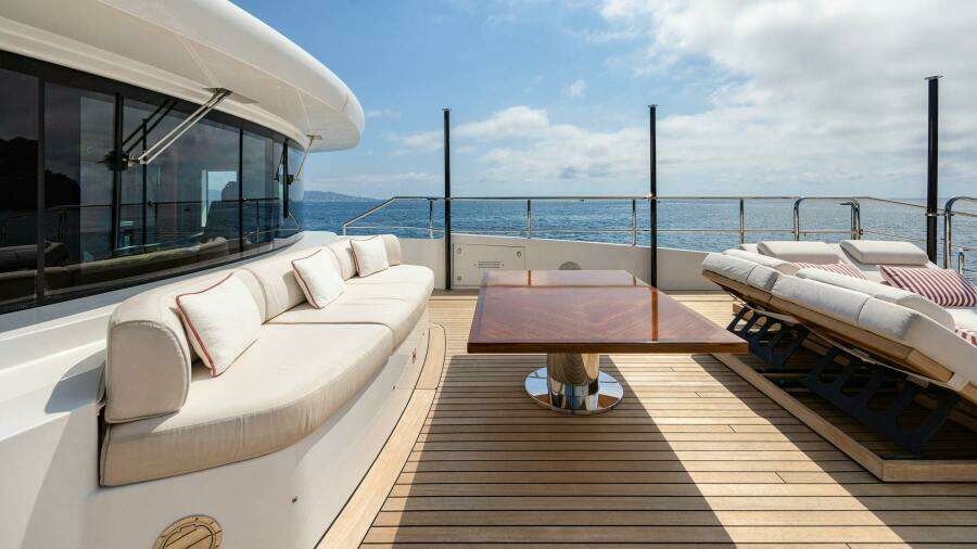 BELLA VITA 116ft Benetti Yacht For Sale