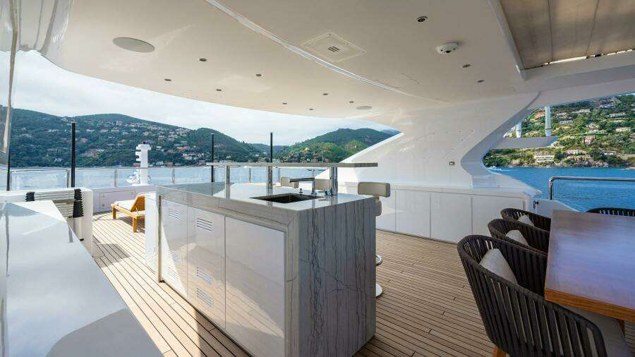 BELLA VITA 116ft Benetti Yacht For Sale