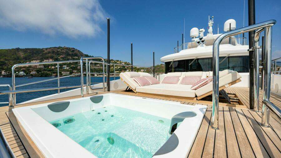 BELLA VITA 116ft Benetti Yacht For Sale