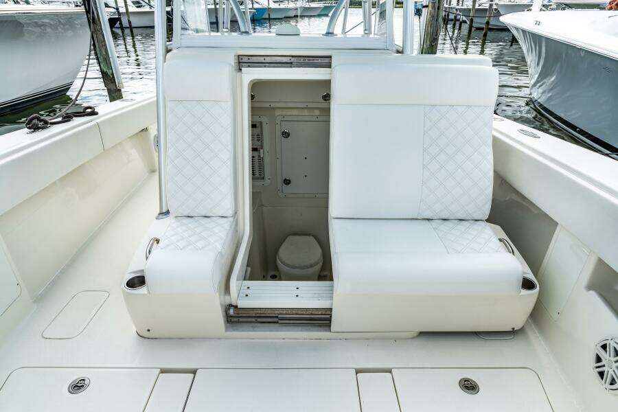39ft SeaVee Yacht For Sale