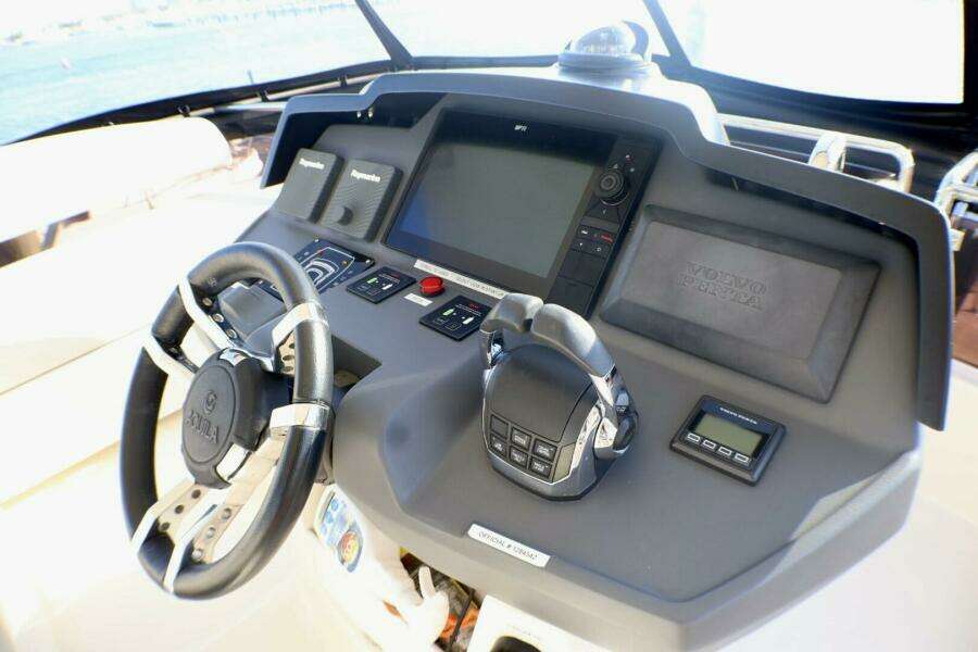 2018 Aquila 44 Catamaran- Flybridge