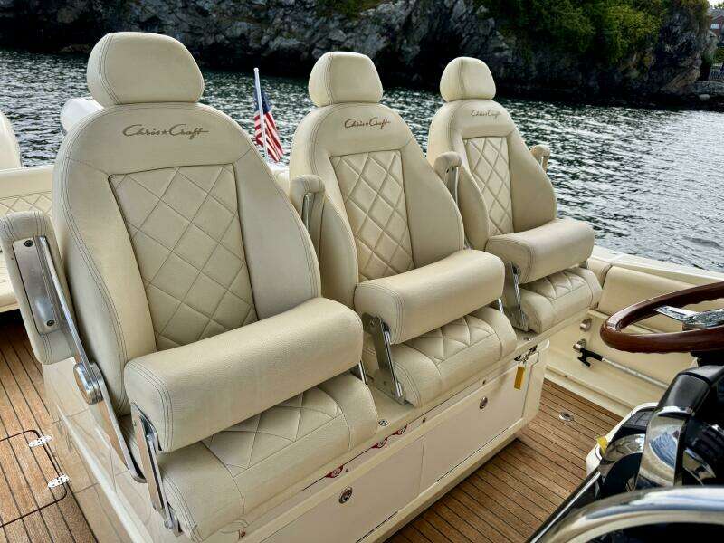 Helm Seating