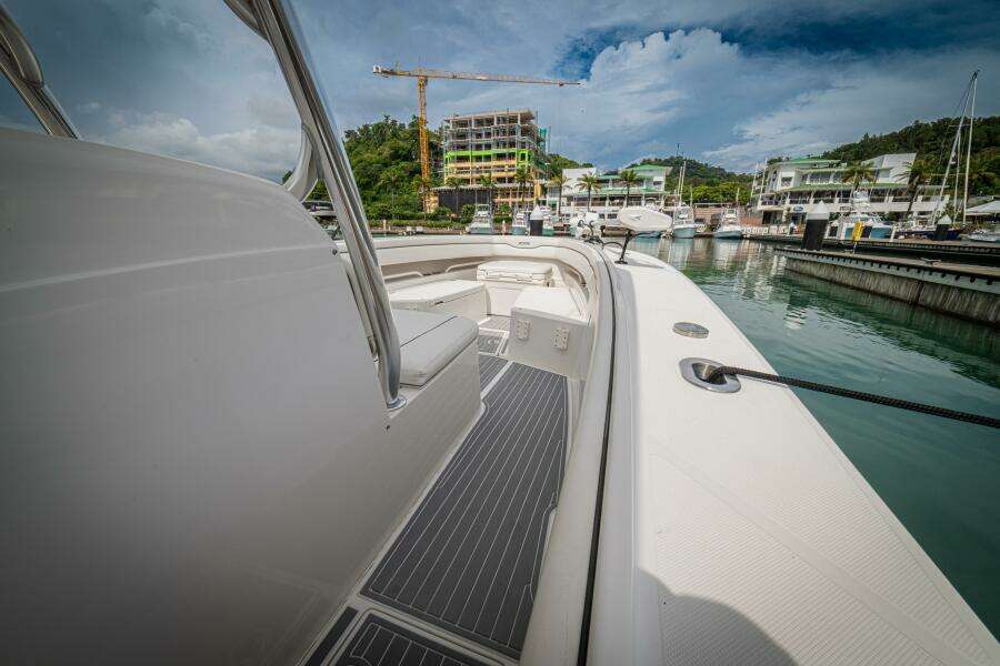 34ft Jupiter Yacht For Sale