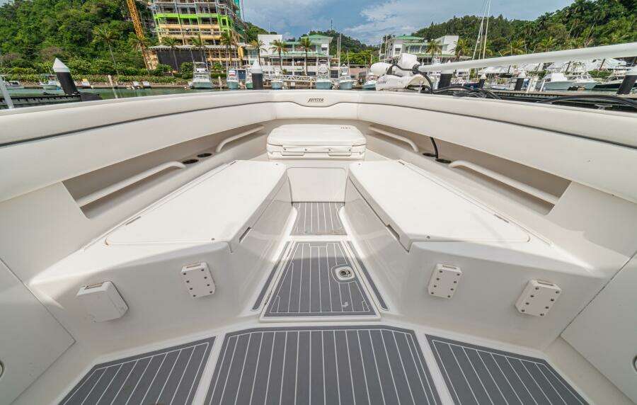 34ft Jupiter Yacht For Sale