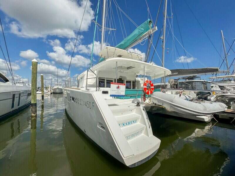 2017-lagoon-450-f-sail-9683117-20250213212934353-1_XLARGE.jpg