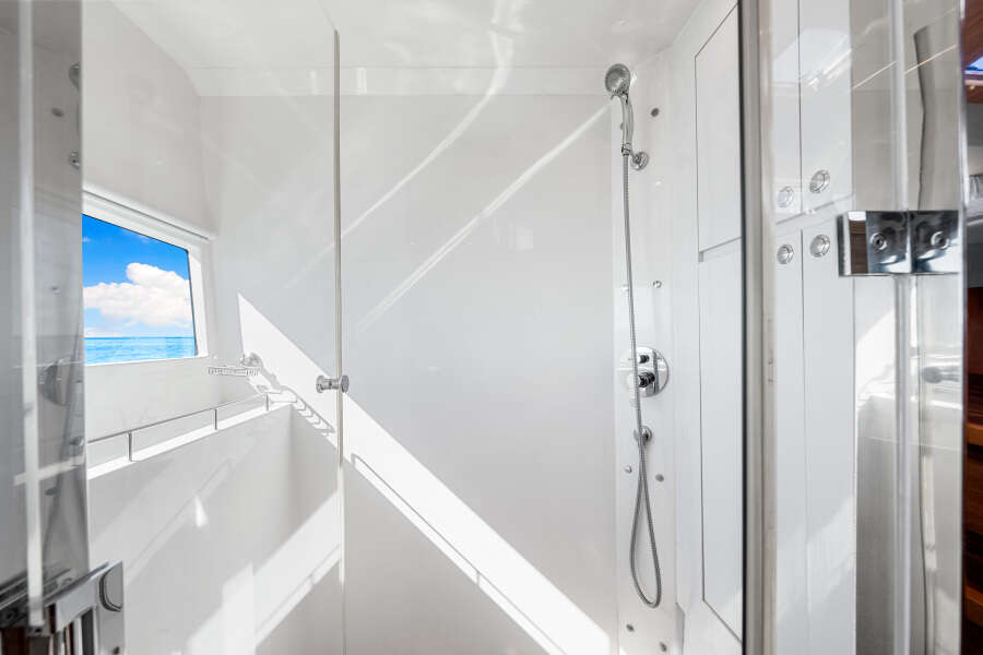 54ft Aquila Yacht For Sale