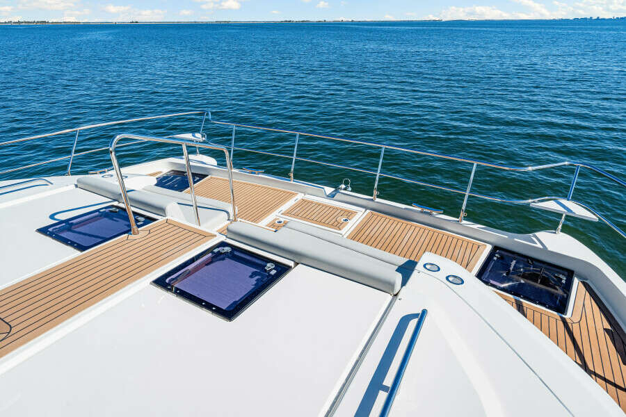 54ft Aquila Yacht For Sale