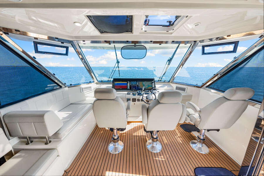 54ft Aquila Yacht For Sale