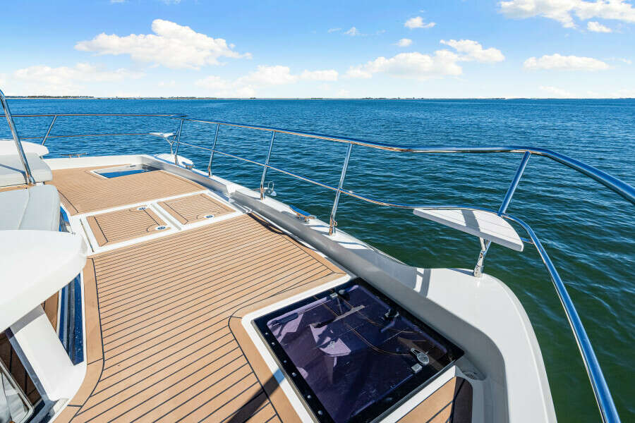 54ft Aquila Yacht For Sale