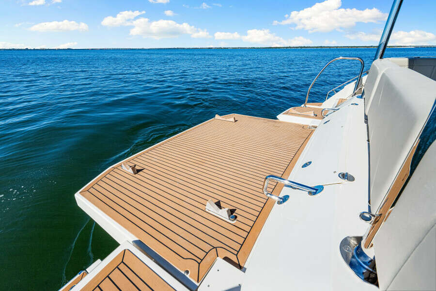 54ft Aquila Yacht For Sale