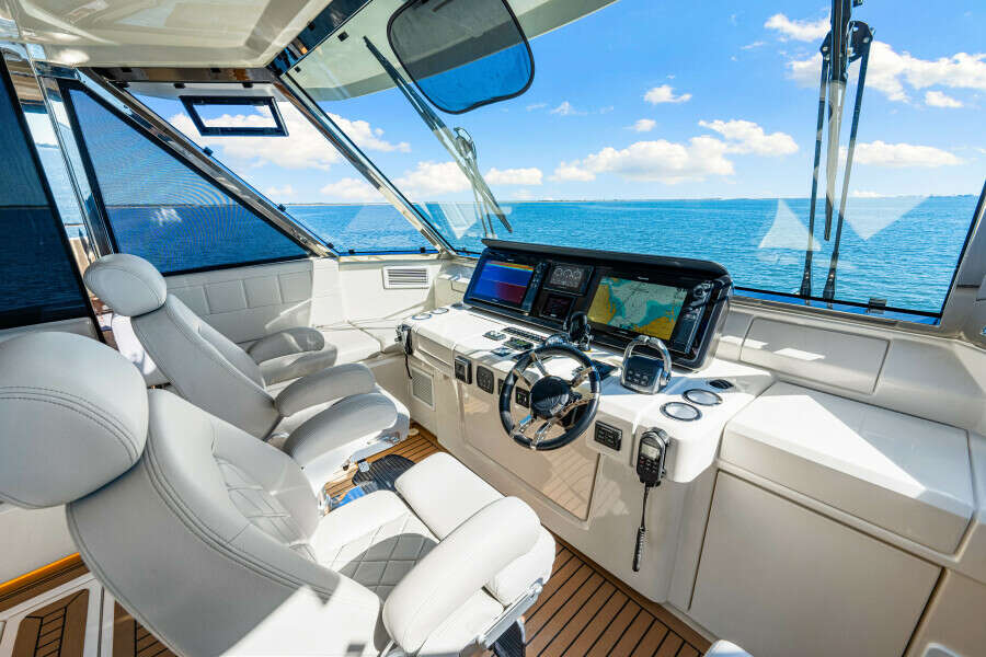 54ft Aquila Yacht For Sale