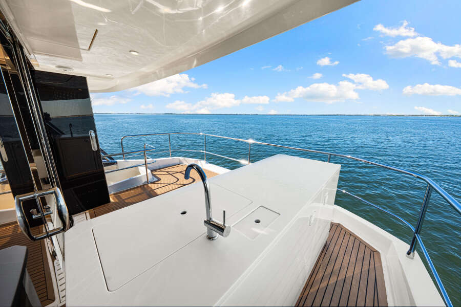 54ft Aquila Yacht For Sale